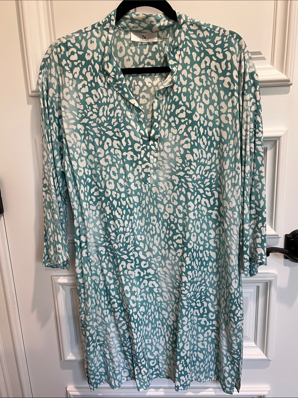 Natori Teal and White Animal-Print Lounger